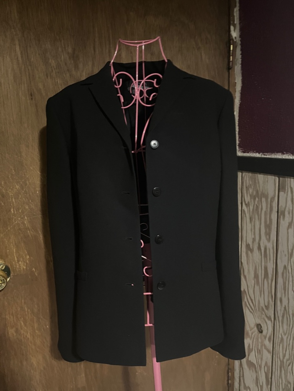 Classic Black Single-Breasted Blazer